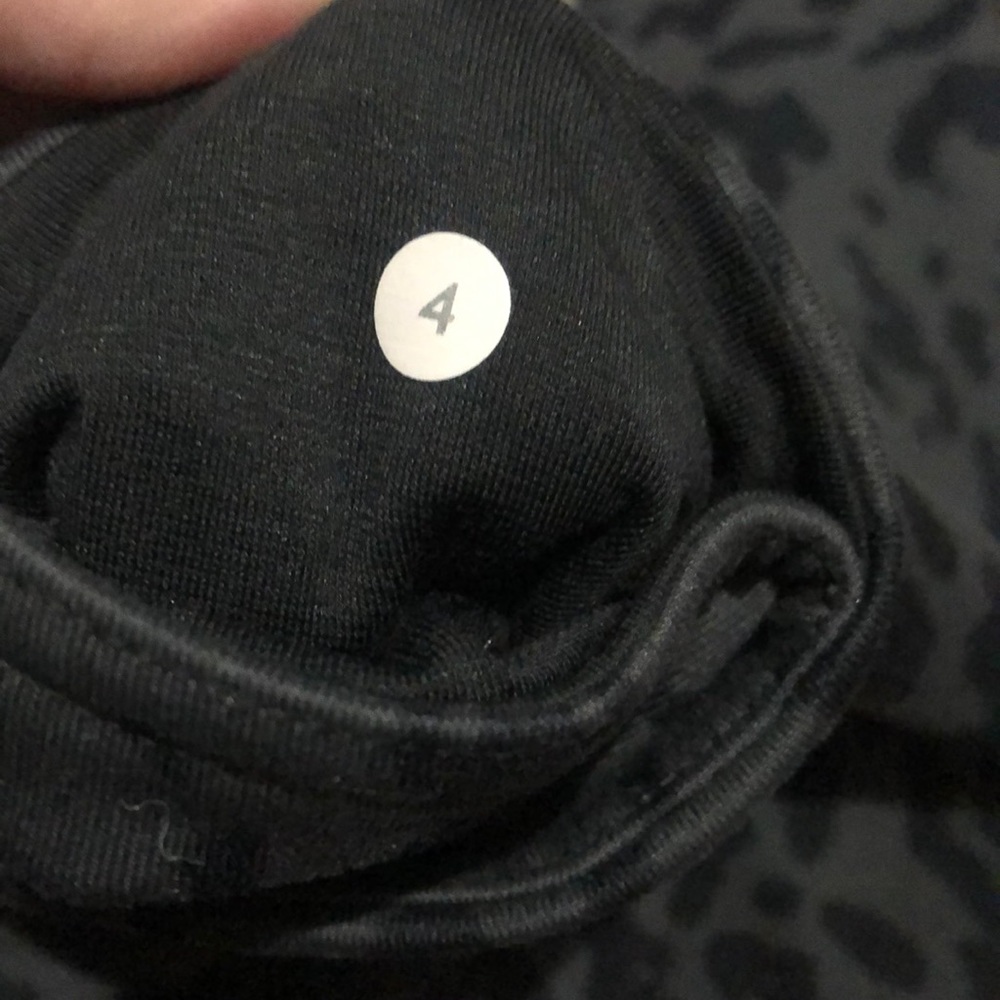 Lulu lemon cropped leggings - Picture 4 of 4